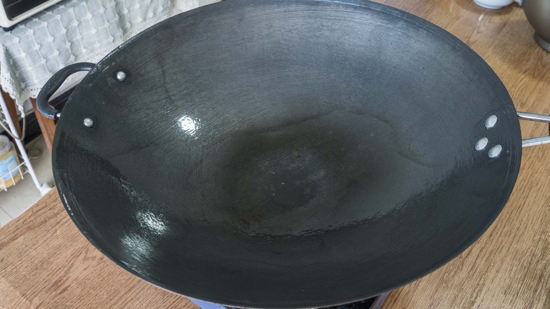 铁锅怎么开锅效果最好（新买铁锅的简单正确开锅方法）-第2张图片