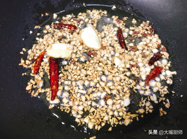 干煸豆角的做法(干煸豆角的做法视频教程)-第6张图片 干煸豆角的做法(干煸豆角的做法视频教程)-第6张图片