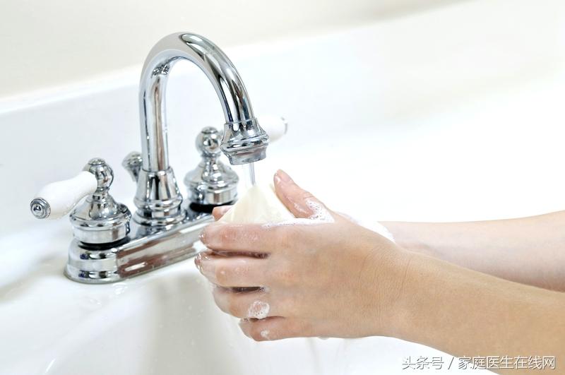 藿香正气水的功效与作用(藿香正气水的16种功效)-第3张图片 藿香正气水的功效与作用(藿香正气水的16种功效)-第3张图片