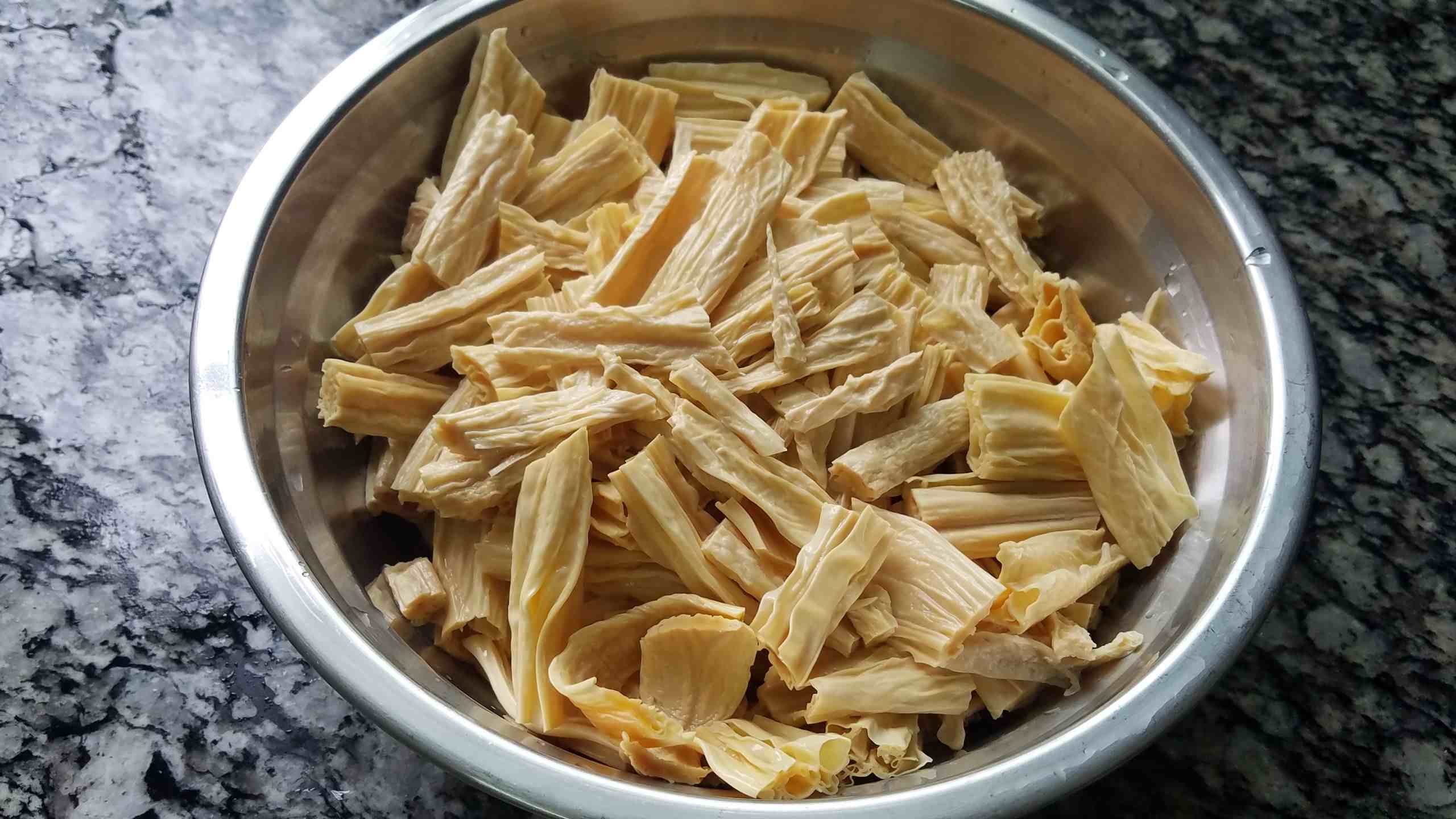 腐竹怎么做好吃（腐竹又香又好吃的做法）-第9张图片