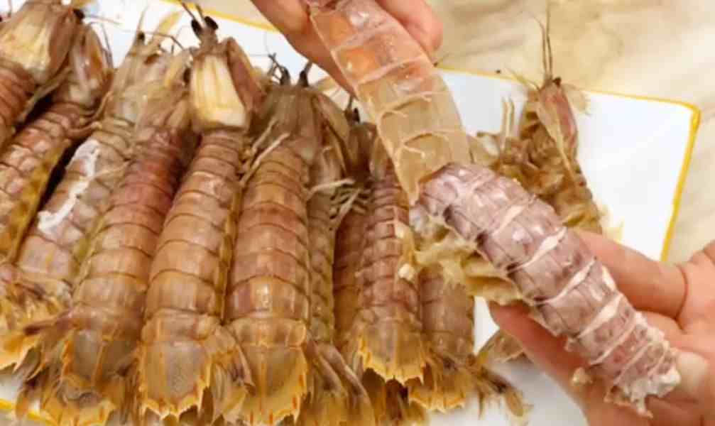 皮皮虾怎么剥(原来皮皮虾剥皮这么简单)-第5张图片 皮皮虾怎么剥(原来皮皮虾剥皮这么简单)-第5张图片