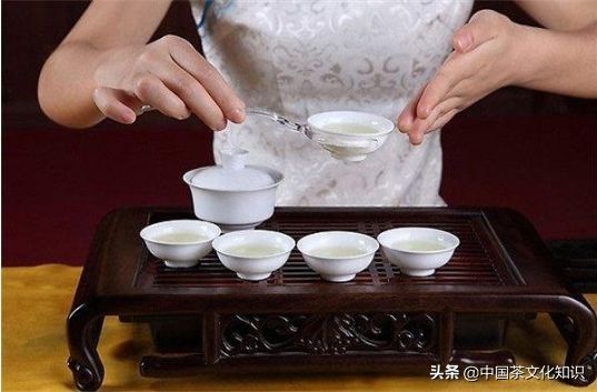 冲茶步骤！（泡茶的基本步骤！）-第7张图片