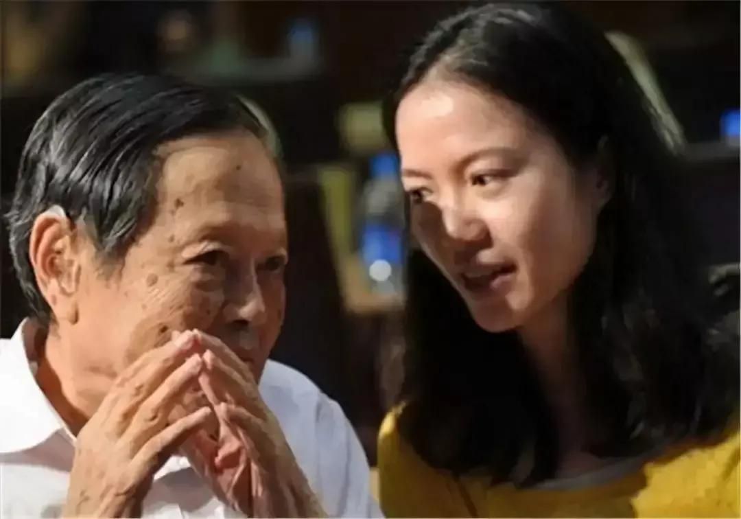 翁帆生子(翁帆为何婚后17年不生子?)-第6张图片 翁帆生子(翁帆为何婚后17年不生子?)-第6张图片