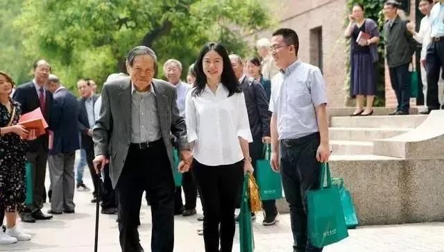 翁帆生子(翁帆为何婚后17年不生子?)-第7张图片 翁帆生子(翁帆为何婚后17年不生子?)-第7张图片