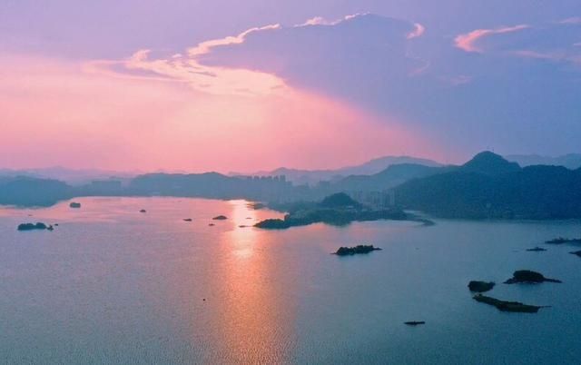 中国最美湖泊（中国最美的十大湖泊）-第15张图片