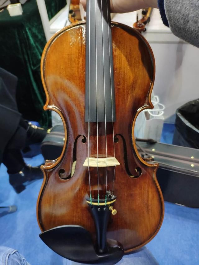 小提琴有几根（小提琴几根弦？）-第3张图片