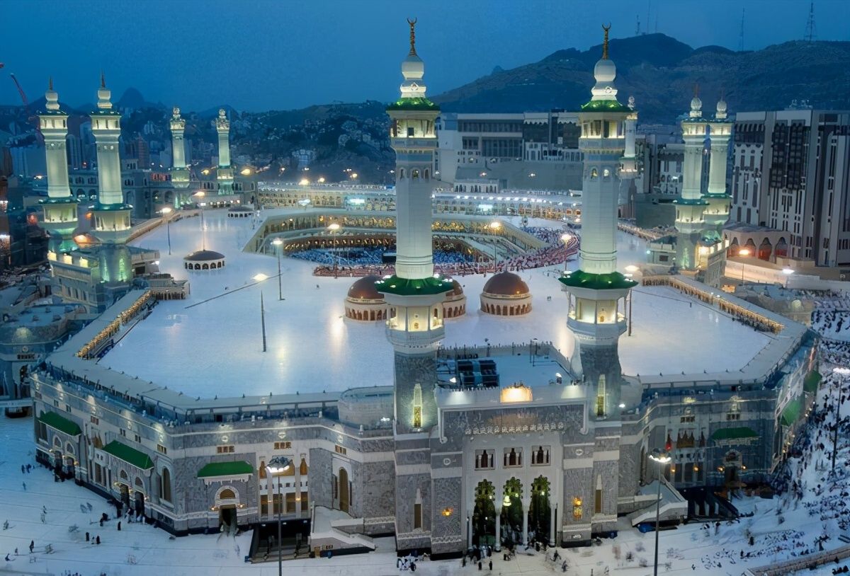 世界上最大的清真寺（最大的10座清真寺）-第10张图片