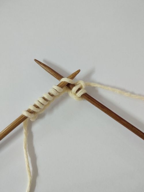 毛线围巾的系法图解(手工编织围巾教程)-第5张图片
