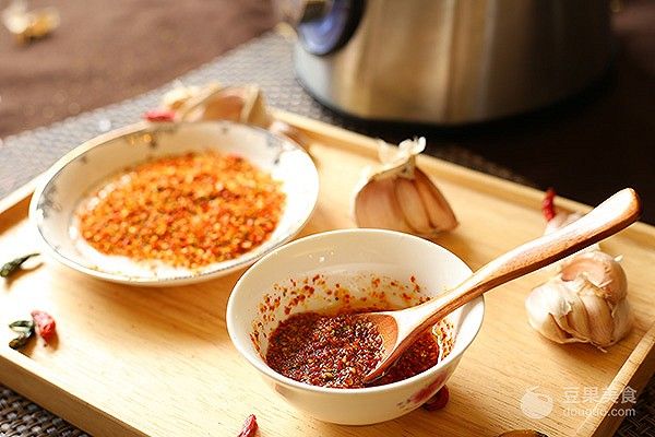 四川辣椒酱的做法（川味辣椒酱的做法）-第1张图片