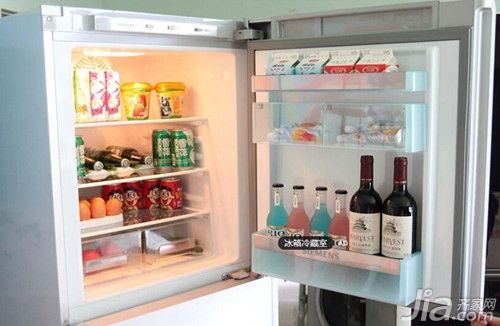 电冰箱冷藏室结冰（冰箱冷藏室结冰原因及解决方法）-第3张图片