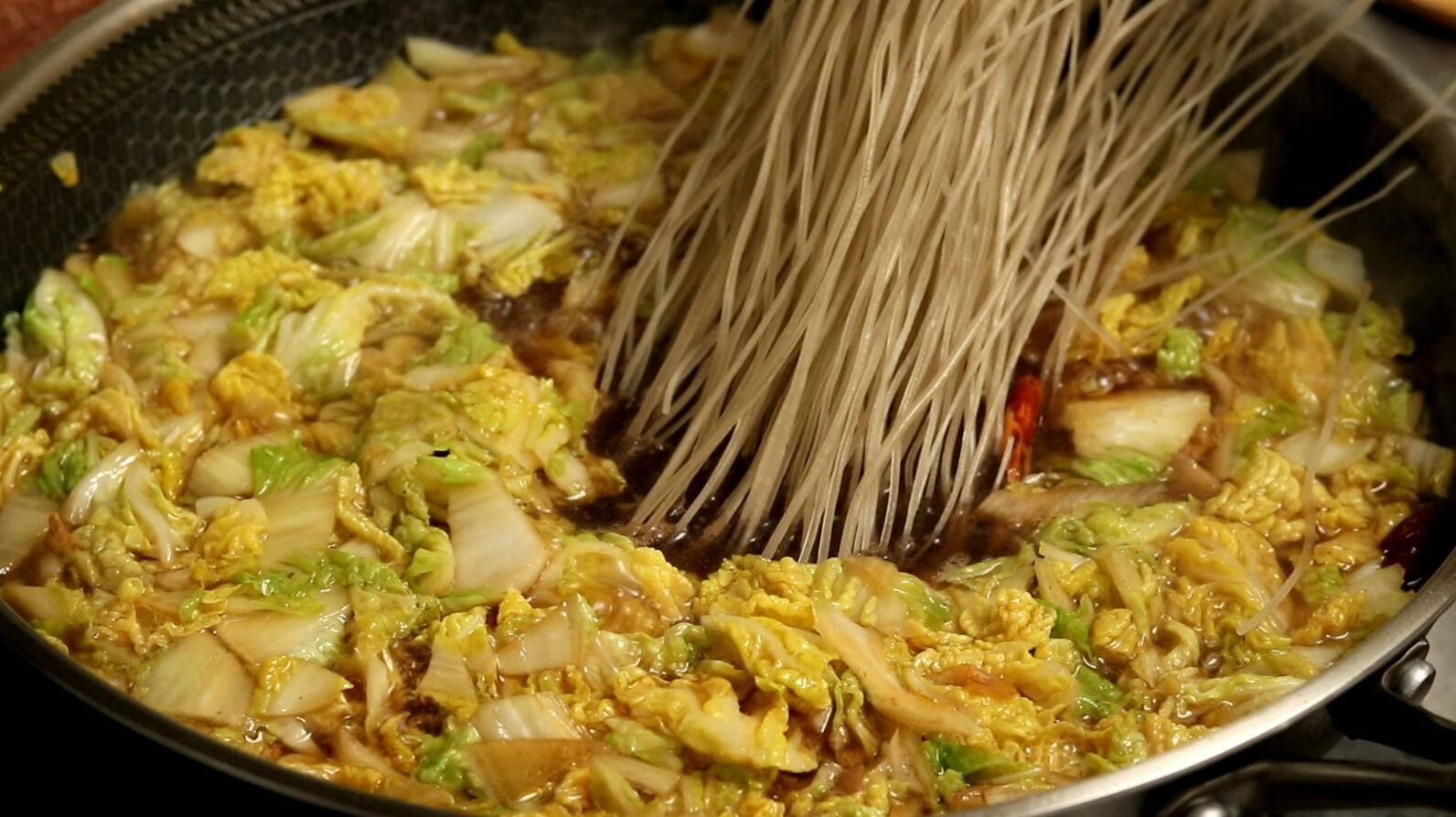 白菜炖豆腐怎样做好吃?(白菜炖豆腐做法大全)-第7张图片 白菜炖豆腐怎样做好吃?(白菜炖豆腐做法大全)-第7张图片