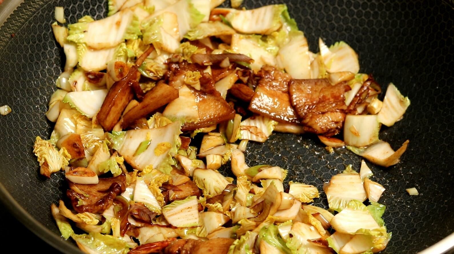 白菜炖豆腐怎样做好吃?(白菜炖豆腐做法大全)-第6张图片 白菜炖豆腐怎样做好吃?(白菜炖豆腐做法大全)-第6张图片