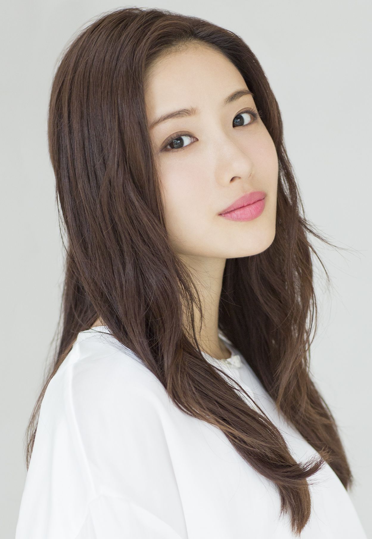 日本女优排名(人气女演员排行榜前15名)-第2张图片 日本女优排名(人气女演员排行榜前15名)-第2张图片