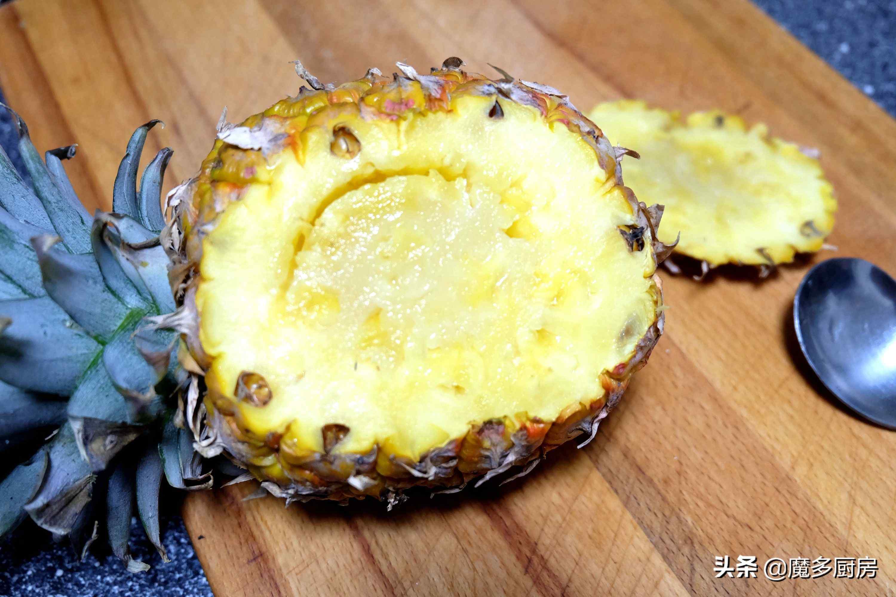 菠萝饭的做法 最正宗的做法（自己做的菠萝饭好吃又实惠）-第3张图片