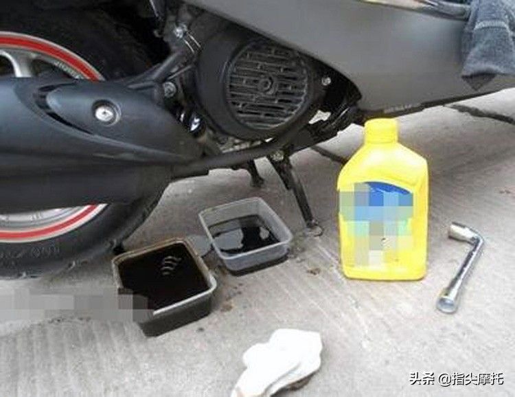 摩托车机油（摩托车机油到底多长时间需要更换？）-第4张图片