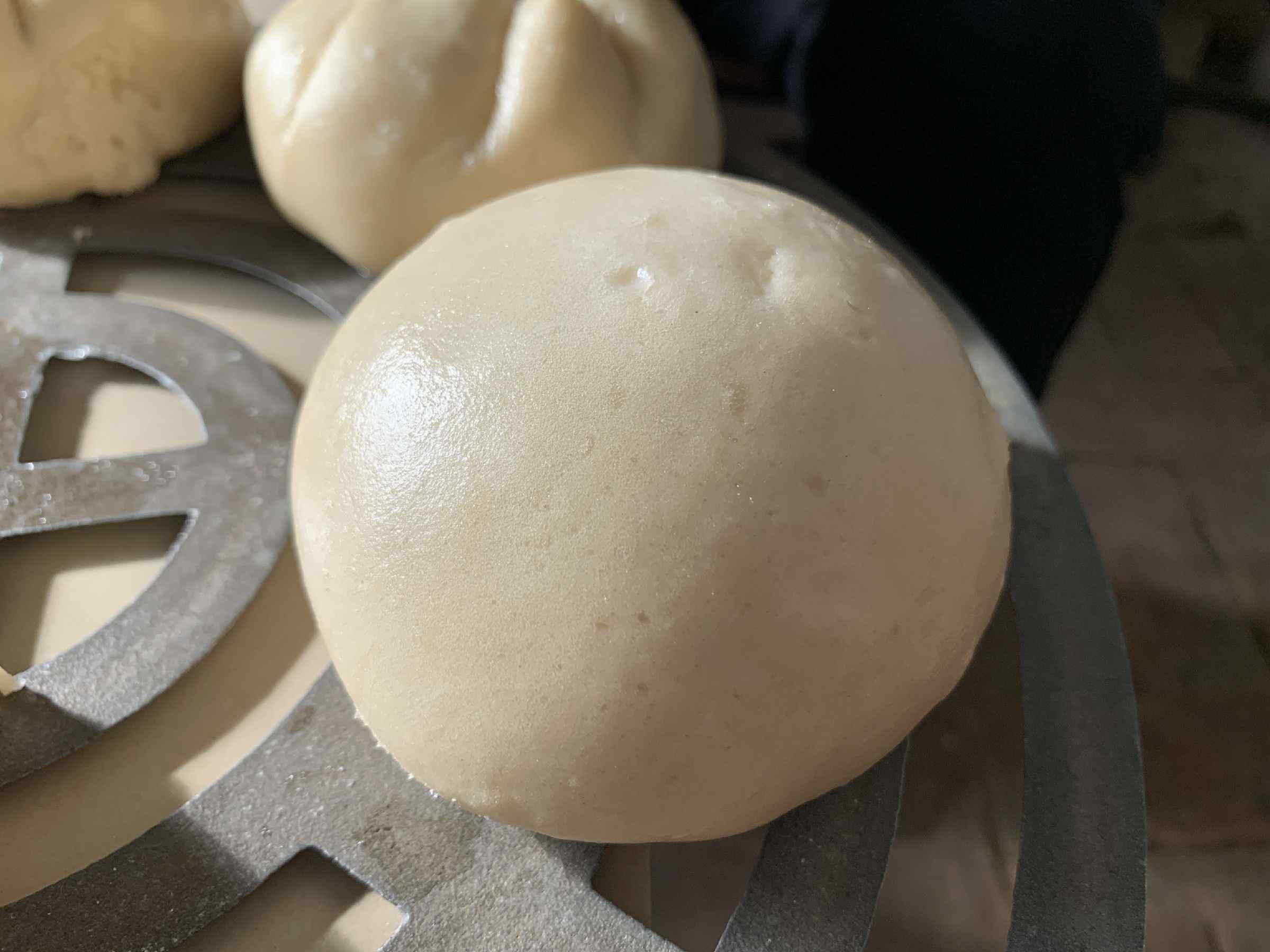 蒸馒头是冷水下锅还是热水下锅(蒸馒头时,用冷水还是热水?)-第5张图片 蒸馒头是冷水下锅还是热水下锅(蒸馒头时,用冷水还是热水?)-第5张图片