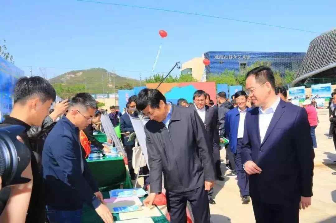 海啸的逃生方法有哪些  ？（海啸中如何逃生？）-第1张图片