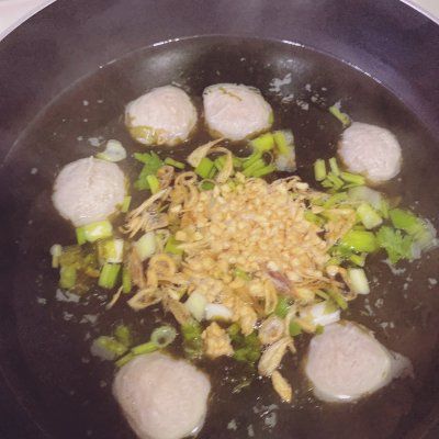 肉丸子汤的做法（肉丸子紫菜汤）-第7张图片