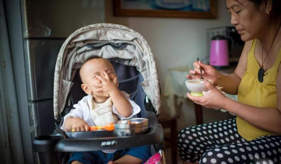 宝宝什么时候添加辅食（孩子几个月可以吃辅食）-第1张图片