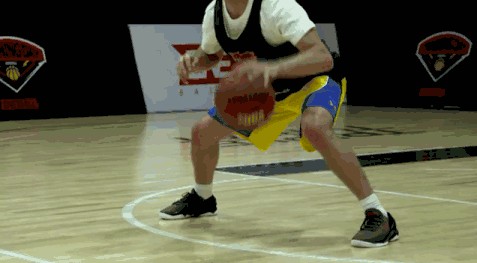 篮球运球基本功（篮球基础训练动作篇）-第5张图片