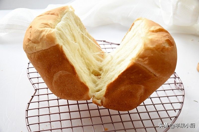 用面包机怎么做面包（用面包机做拉丝大面包）-第1张图片