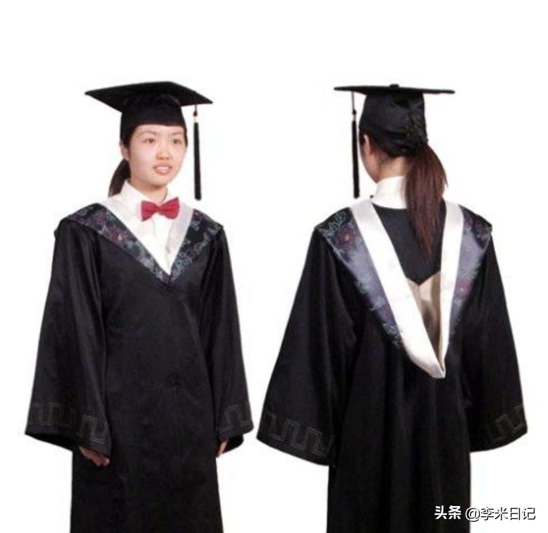 学士服怎么穿（正确的学士服穿搭）-第2张图片