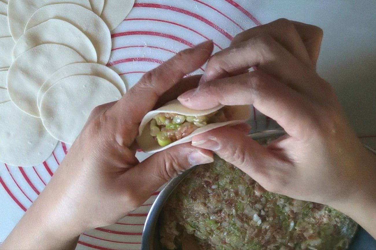 猪肉白菜饺子馅的做法（专业的猪肉白菜馅调法）-第12张图片