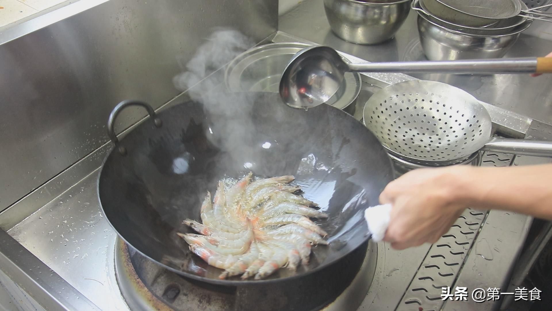 对虾的家常做法（油焖大虾家常美味做法）-第12张图片