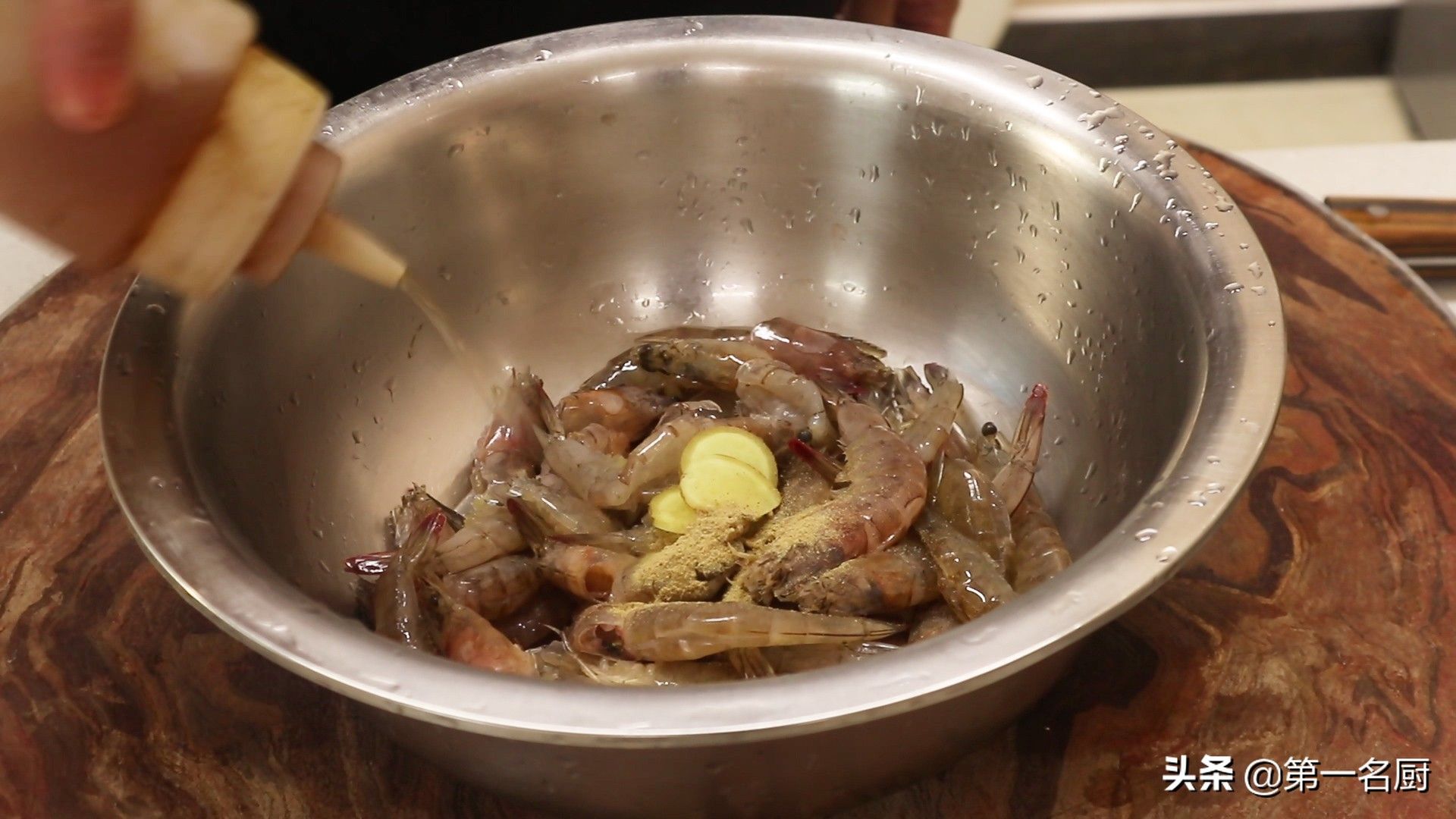 蒜蓉虾的做法（蒜蓉大虾的正确做法）-第3张图片