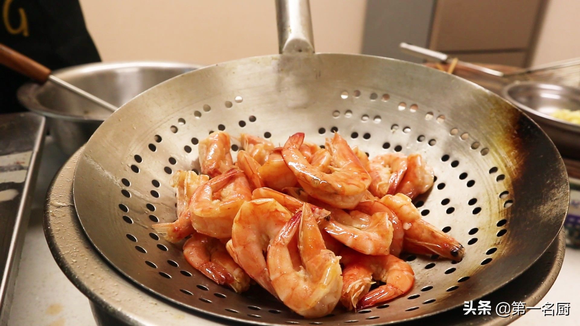 蒜蓉虾的做法（蒜蓉大虾的正确做法）-第8张图片
