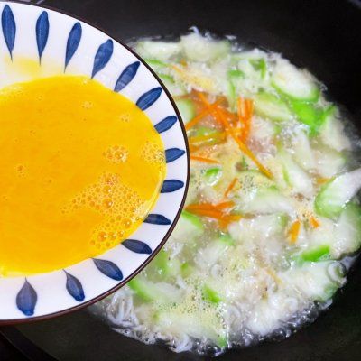 丝瓜汤的做法（零技巧的虾皮丝瓜汤）-第9张图片
