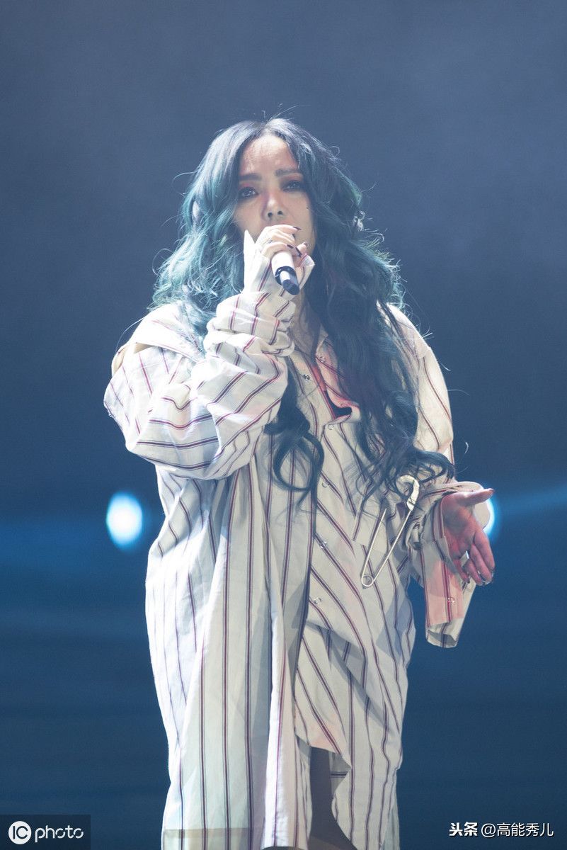 关于爱情的伤感歌曲（伤感歌曲合集）-第8张图片