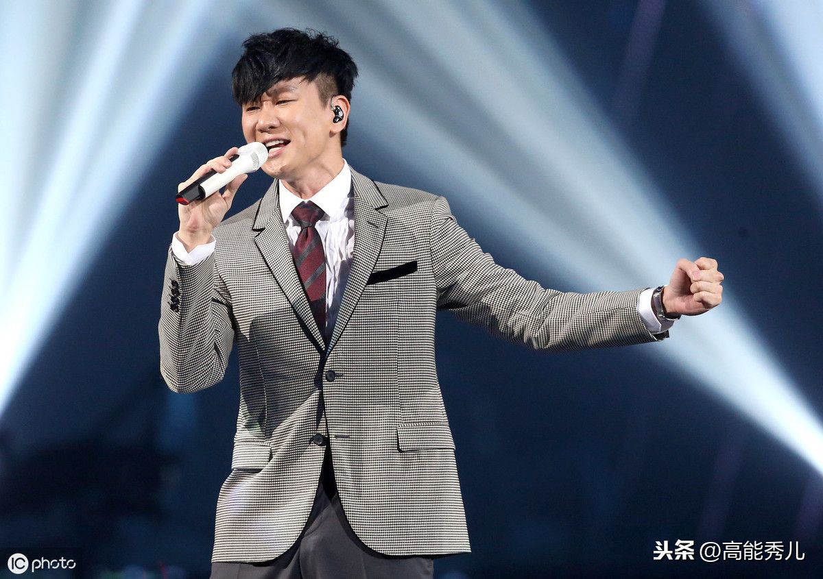 关于爱情的伤感歌曲（伤感歌曲合集）-第12张图片