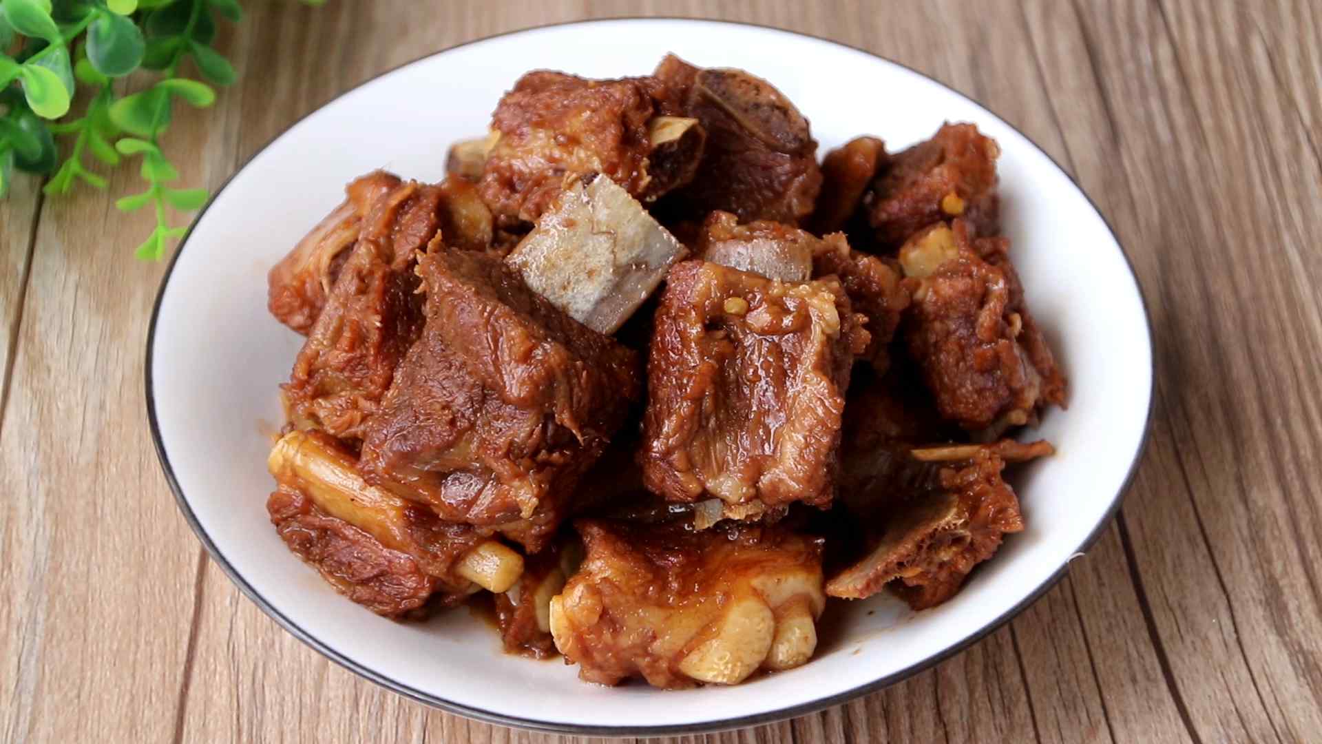 红烧排骨用什么食材做的(红烧排骨做法)-第1张图片 红烧排骨用什么食材做的(红烧排骨做法)-第1张图片