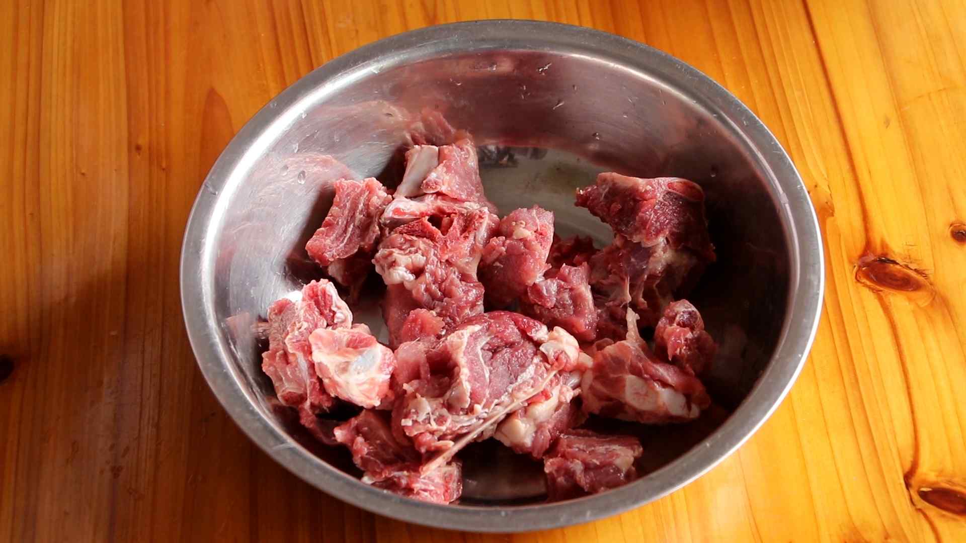 红烧排骨用什么食材做的(红烧排骨做法)-第3张图片 红烧排骨用什么食材做的(红烧排骨做法)-第3张图片