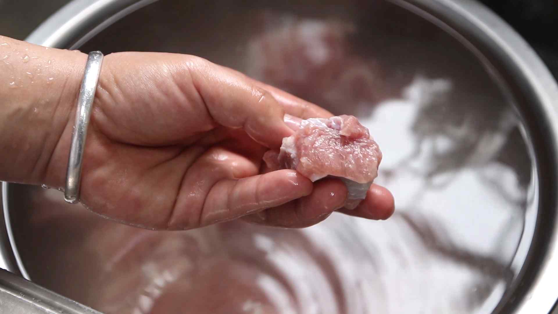红烧排骨用什么食材做的(红烧排骨做法)-第6张图片 红烧排骨用什么食材做的(红烧排骨做法)-第6张图片