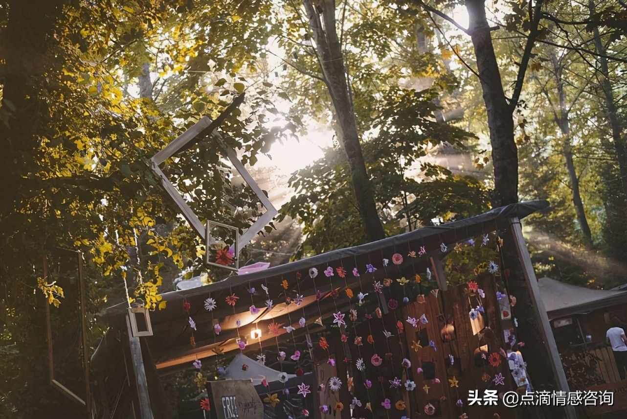 让男生心动的事情 (让男性怦然心动的5种女性动作)-第7张图片 让男生心动的事情 (让男性怦然心动的5种女性动作)-第7张图片
