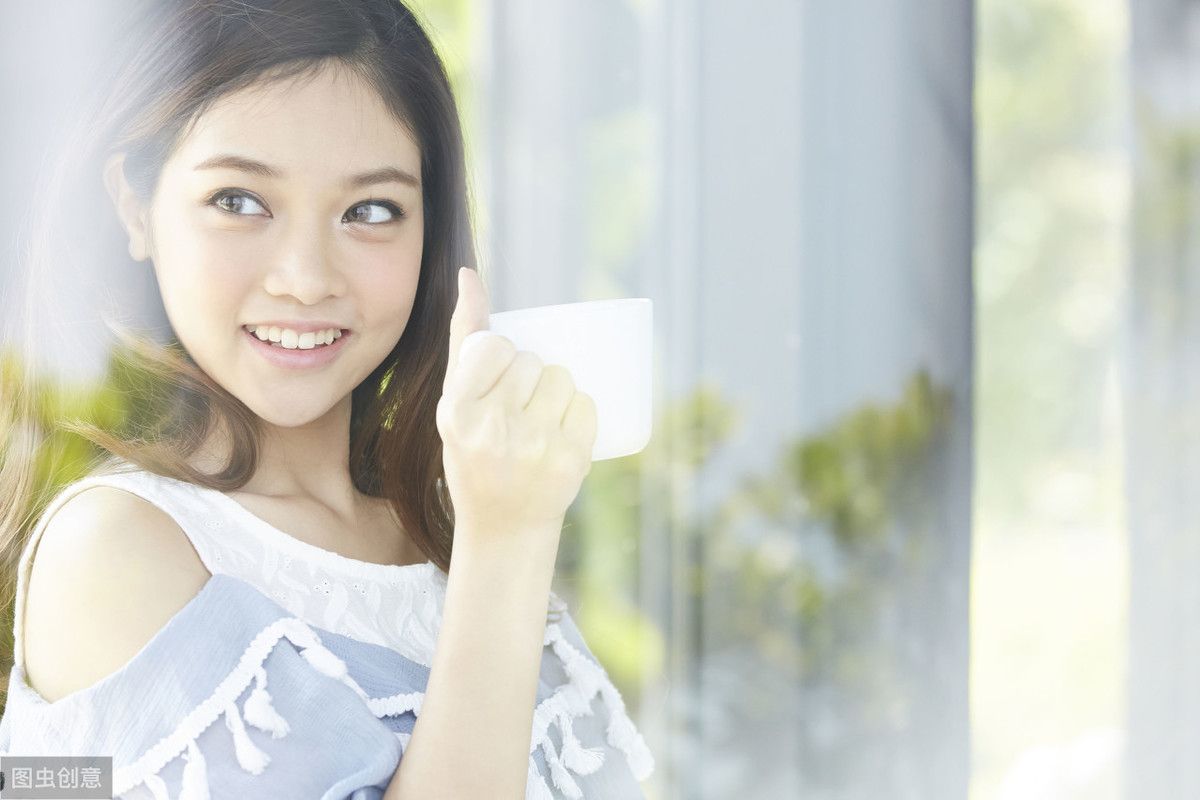 关于凄美的爱情散文欣赏(唯美的爱情散文)-第2张图片 关于凄美的爱情散文欣赏(唯美的爱情散文)-第2张图片