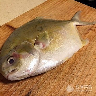 平鱼怎么做好吃（红烧平鱼的做法）-第2张图片