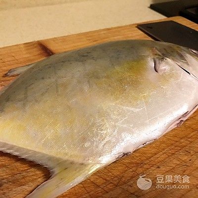 平鱼怎么做好吃（红烧平鱼的做法）-第3张图片