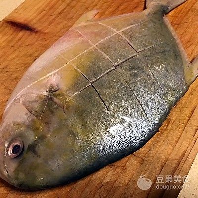 平鱼怎么做好吃（红烧平鱼的做法）-第6张图片