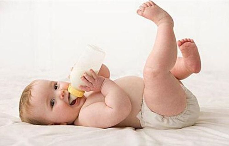 奶粉过敏（宝宝奶粉过敏的症状表现及其处理方法）-第2张图片