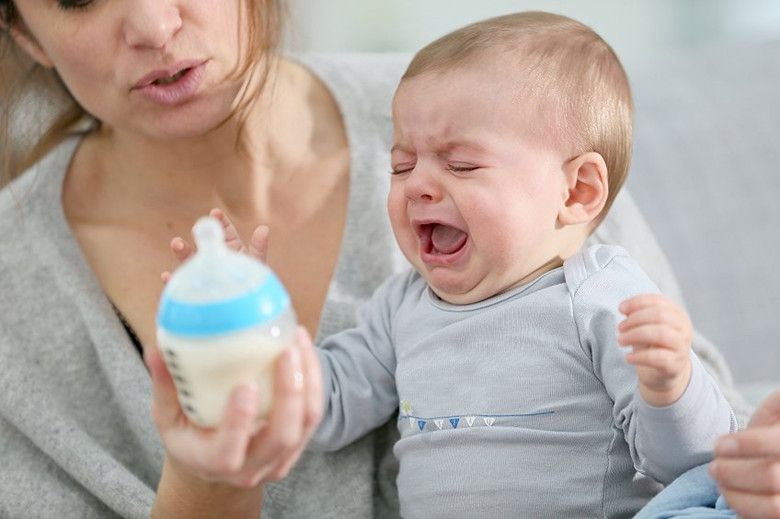 奶粉过敏（宝宝奶粉过敏的症状表现及其处理方法）-第1张图片