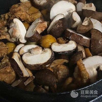 栗子黄焖鸡（黄焖栗子鸡的做法）-第10张图片