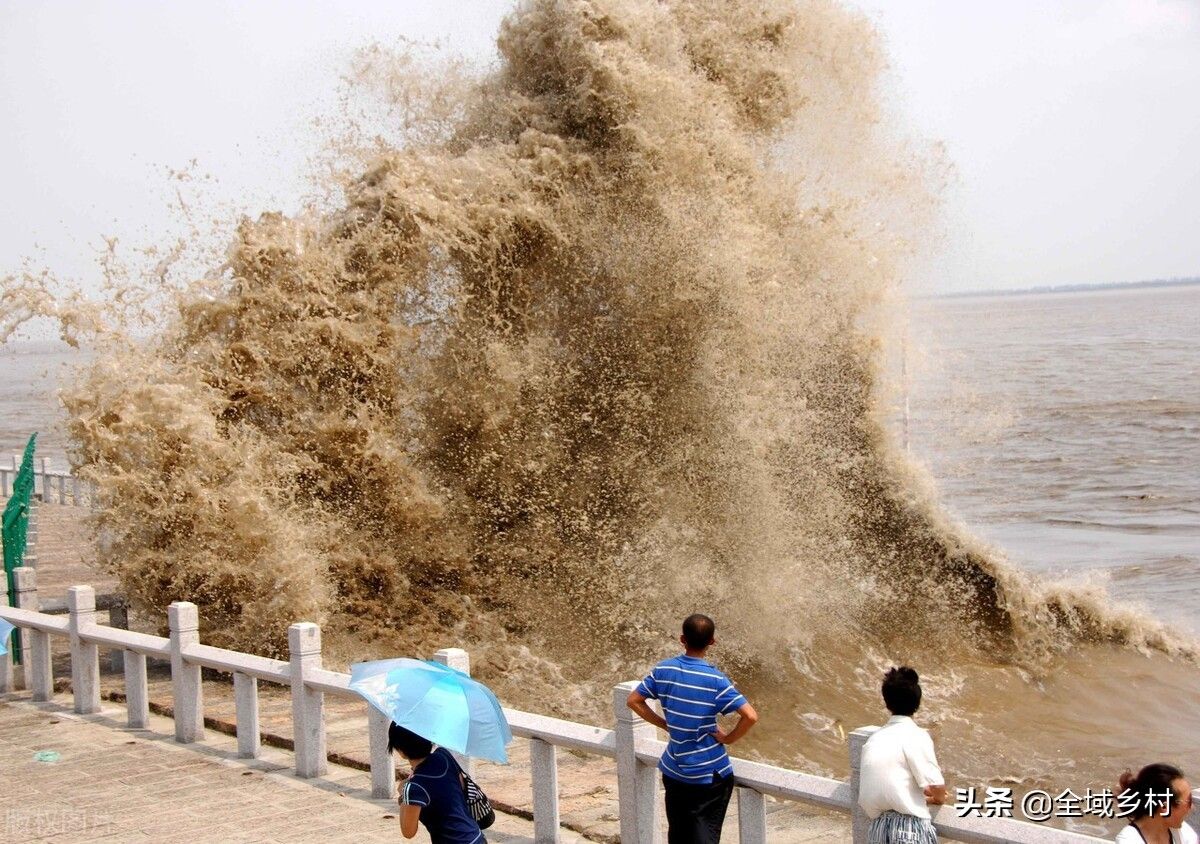 钱塘江观潮最佳地点（钱塘江大潮什么时间最壮观？）-第2张图片