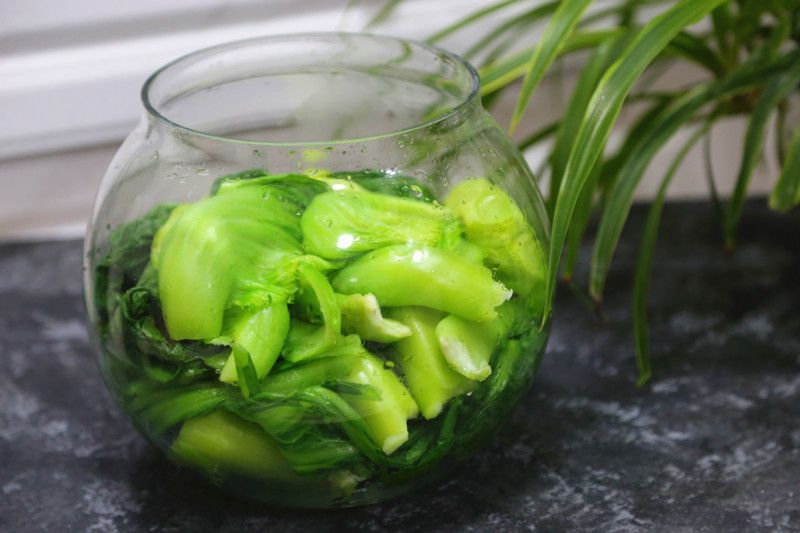怎样腌酸菜（腌酸菜最简单快速的做法）-第5张图片