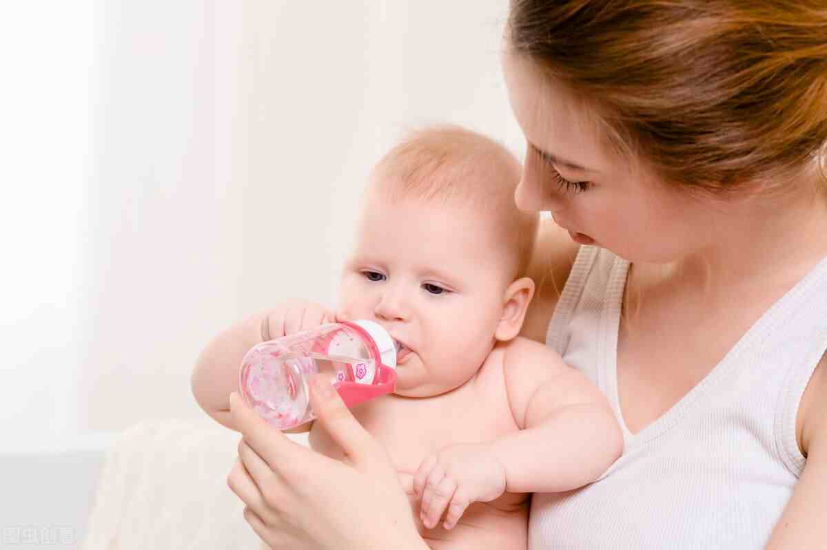 婴儿为什么吐奶（宝宝吐奶是什么情况）-第2张图片