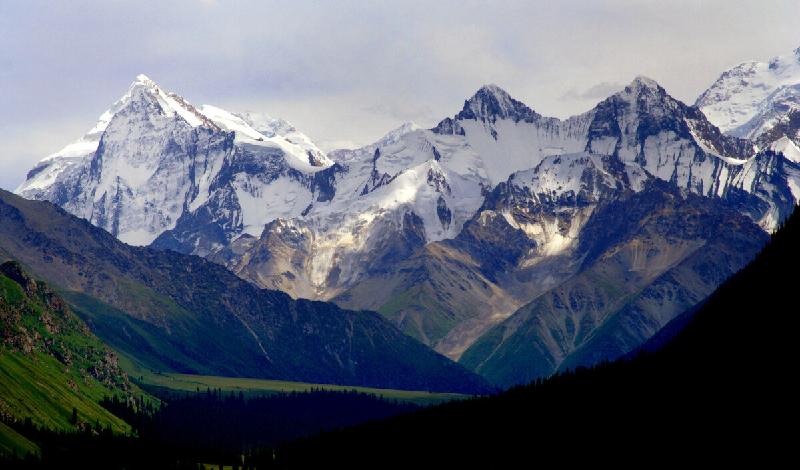 世界上最高大的山脉（最高最大的山脉是哪座）-第3张图片