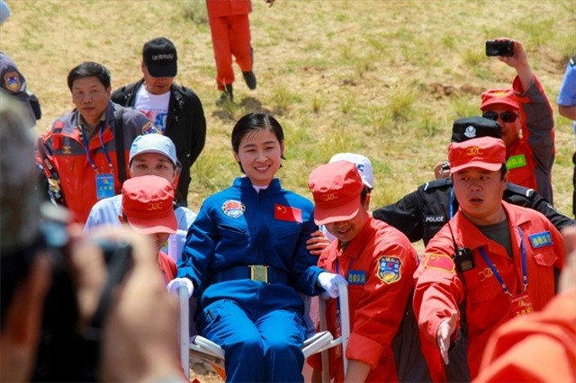 我国第一位女航天员是谁（中国进入太空的第一位女航天员）-第19张图片