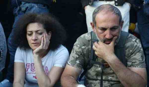 亚美尼亚总理妻子准备参战-总理夫人真的会上前线吗-第3张图片